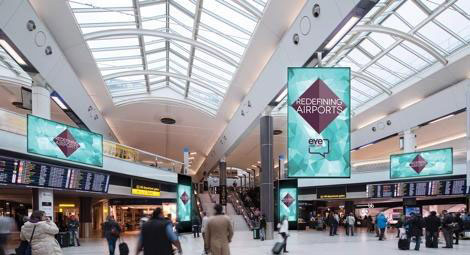 英国各大机场迎来全新的数字广告牌体验