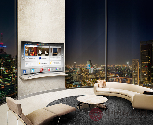 酒店客房服务再升级 三星发布首款曲面商用电视
