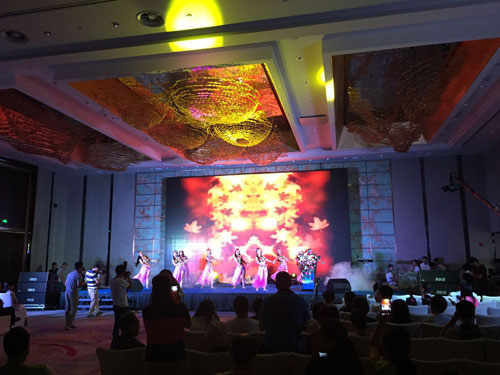 艾比森LED户内固装屏K3进驻郑州希尔顿酒店——用于打造酒店炫酷舞台