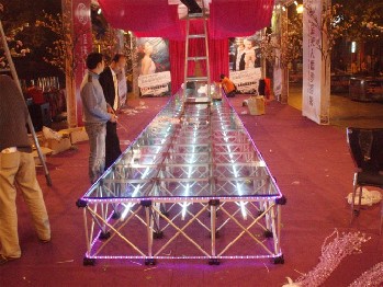 折叠舞台 拉网舞台 拼装舞台 北京折叠舞台 生产折叠舞台 新款40公分高拉网舞台 便携式舞台