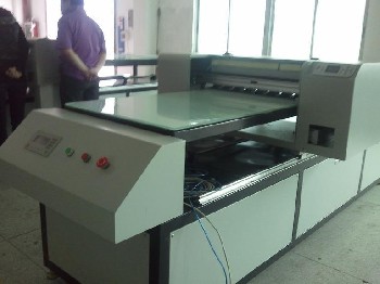 深圳越达科技/专业生产数码彩印设备/印花设备
