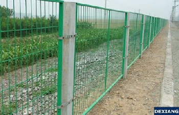 公路护栏铁路护栏体育围栏小区防护场区围栏